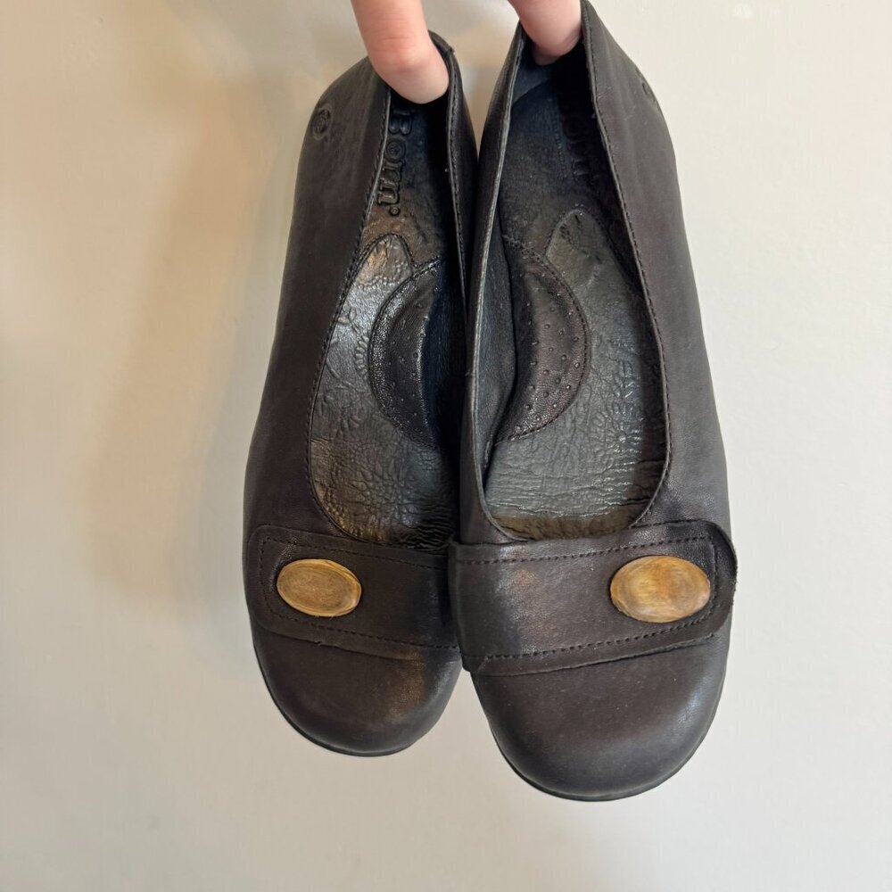 Born black/brown leather slip on shoes button detail size 7/38